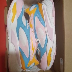 Like new Puma rs-fast flower sneakers